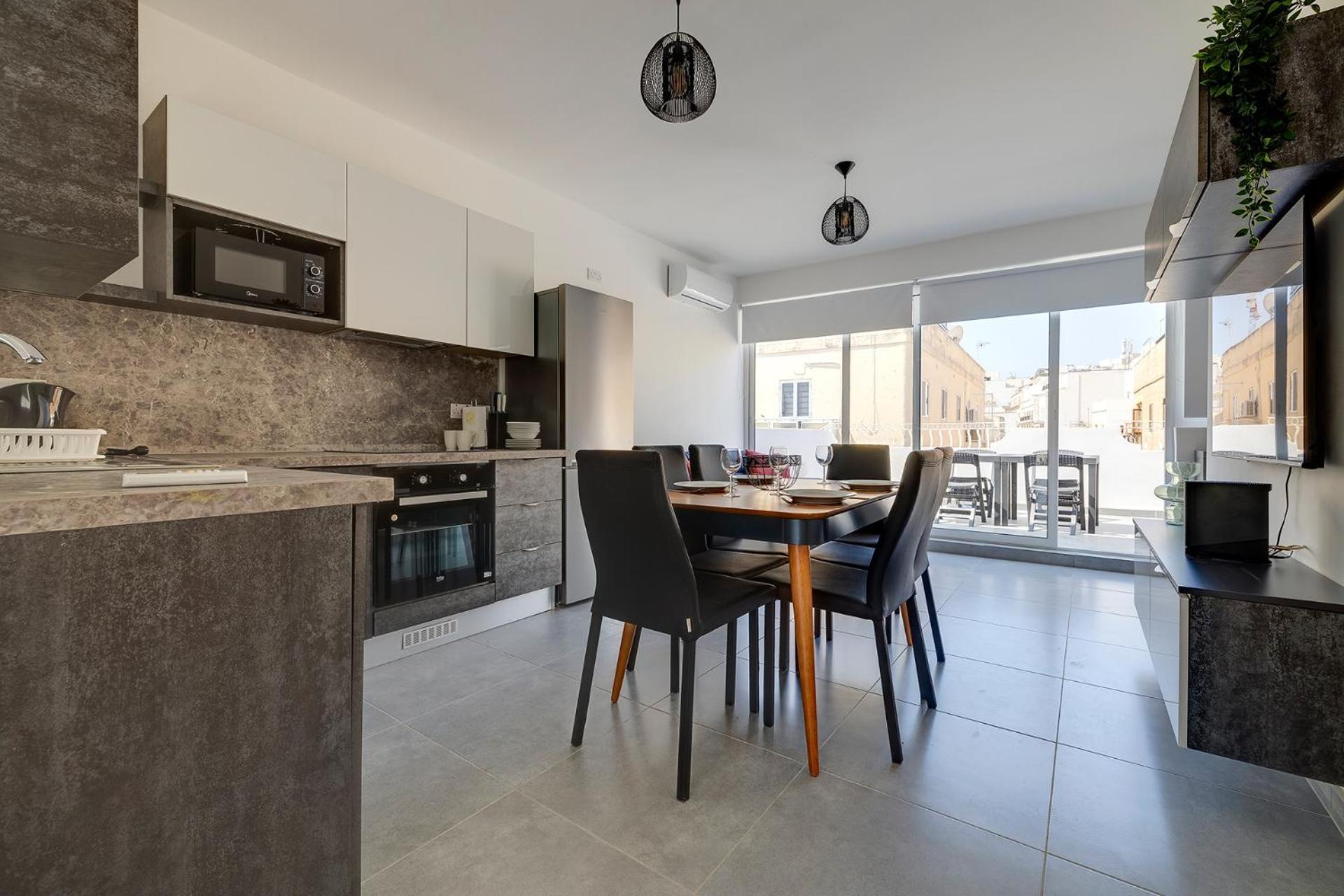 Stunning 2Br Holiday Penthouse In Central Sliema Extérieur photo