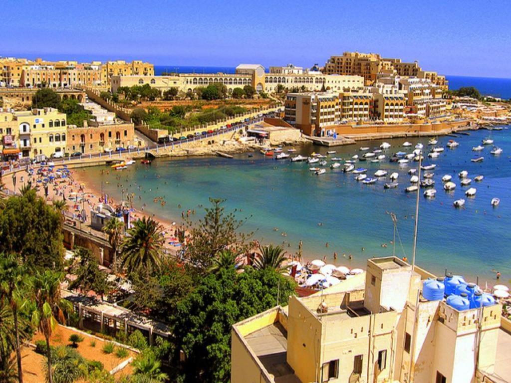 Stunning 2Br Holiday Penthouse In Central Sliema Extérieur photo