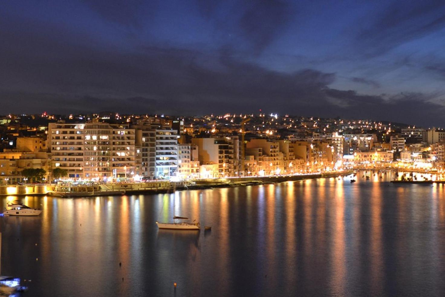 Stunning 2Br Holiday Penthouse In Central Sliema Extérieur photo