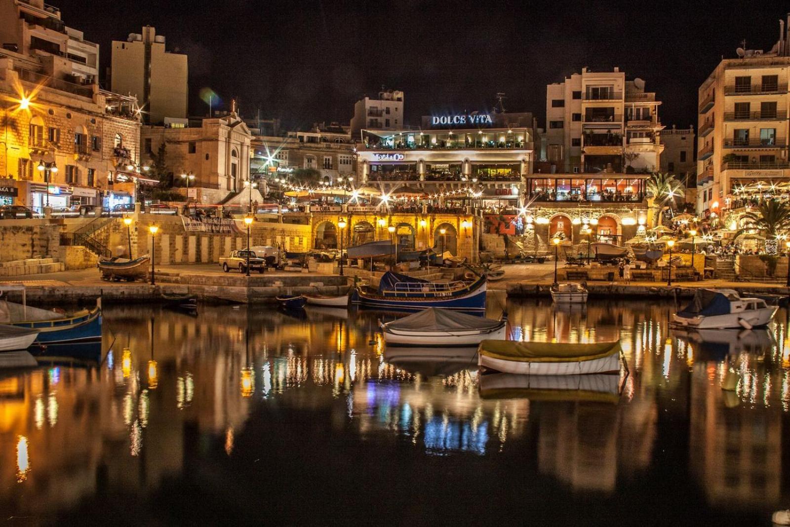 Stunning 2Br Holiday Penthouse In Central Sliema Extérieur photo