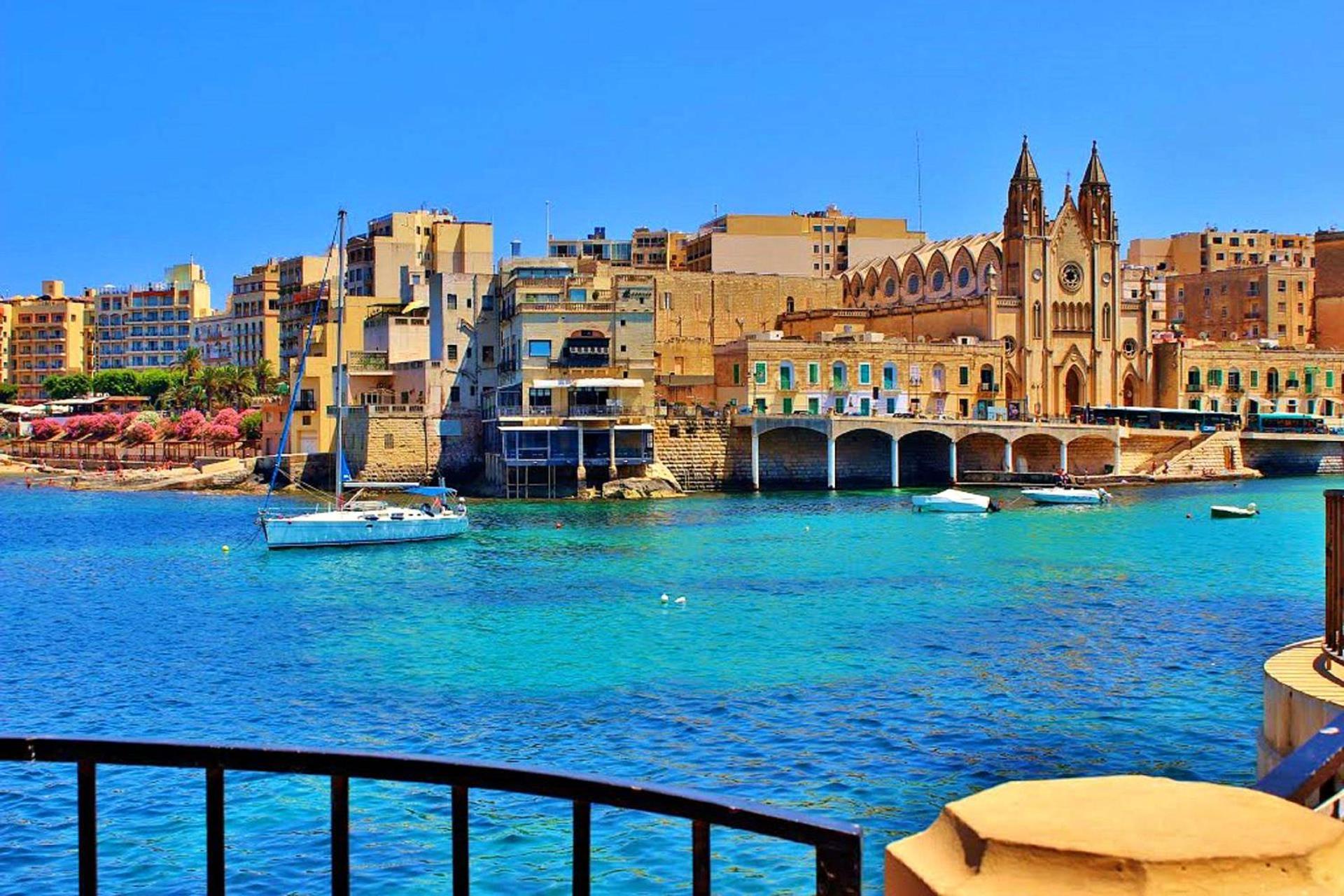 Stunning 2Br Holiday Penthouse In Central Sliema Extérieur photo